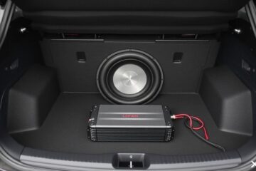 Установка сабвуфера в багажник Lifan X60: усилитель, питание, корпус